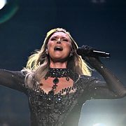 Sanna Nielssen framträder som mellanakt under Melodifestivalen förra året. 