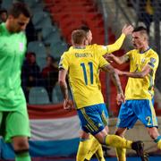 Mikael Lustig firar sitt 1–0-mål mot Luxemburg.