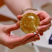 Nobelpris till en upptäckt gjord av AI? Vissa forskare tror att det inte alls är omöjligt.