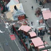 Bild över förödelsen på julmarknaden i Barlin som angreps den 19 december.