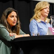 
RFSL:s partiledardebatt med Nooshi Dadgostar (V) och Elisabeth Thand Ringqvist (C), juli 2026.