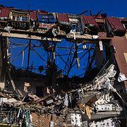 Ett skadat bostadshus i Odessa efter nattens ryska attacker.