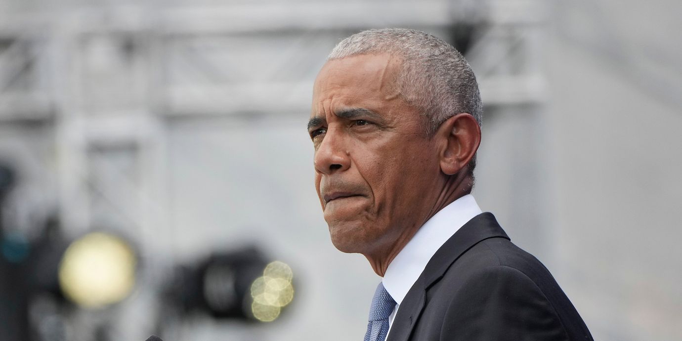 Bo French har bland annat skrivit att Barack Obama borde hängas offentligt.