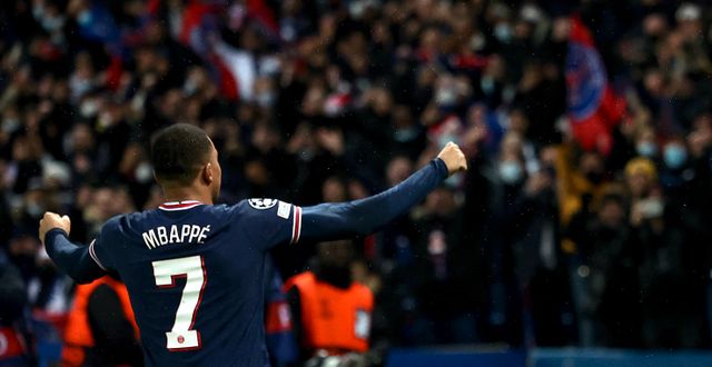 Kylian Mbappé firar sitt mål.  SARAH MEYSSONNIER / REUTERS