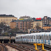 Det misstänkta företaget har kopplingar till kollektivtrafiken i Stockholm, enligt uppgifter till Aftonbladet. 