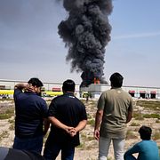 Brand efter en iransk attack i Dubai, Förenade arabemiraten, den 1 mars 2026. (AP Photo/Altaf Qadri)  XEM114