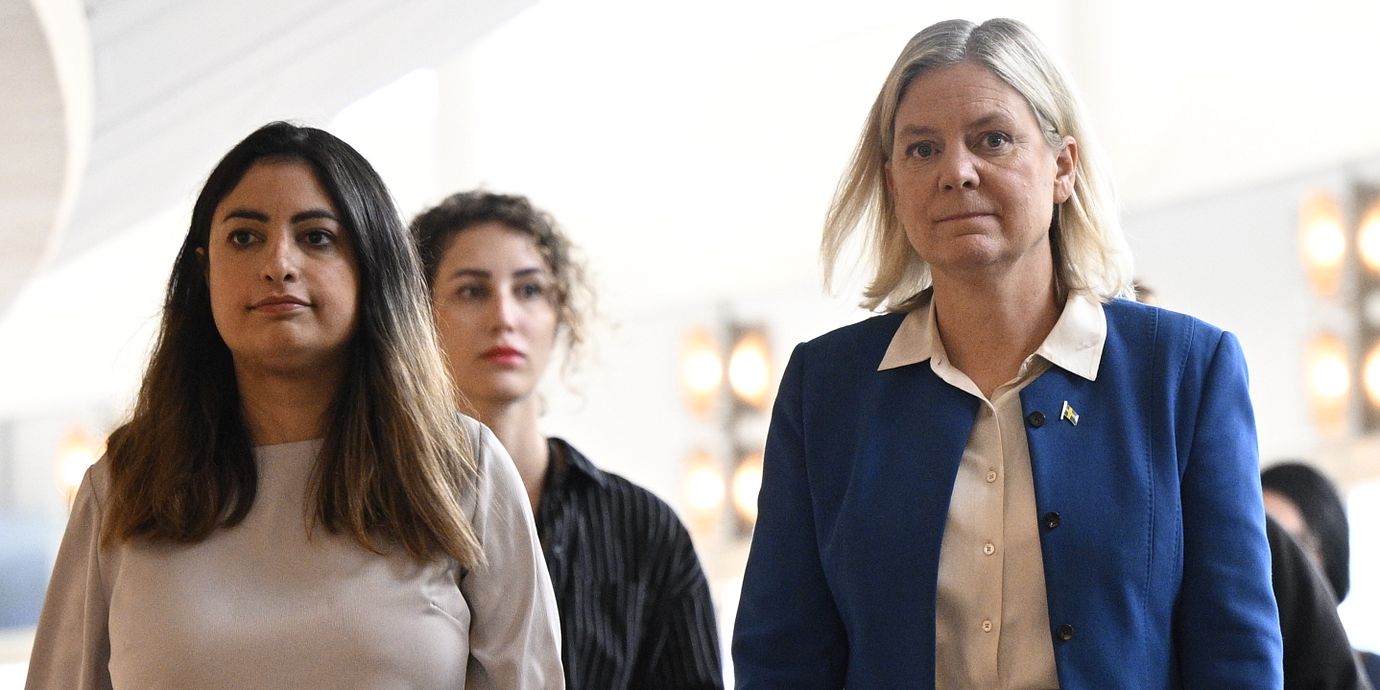 
Nooshi Dadgostar (V) och Magdalena Andersson (S), arkivbild.