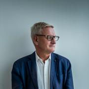 
Carl Bildt (M). 