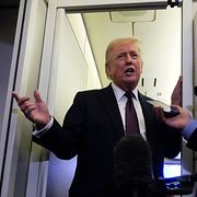 Donald Trump ombord på Air Force One.