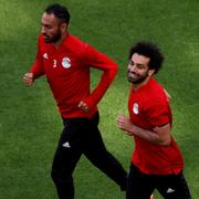 Mohamed Salah och Ahmed Elmohamady under gårdagens träning. 