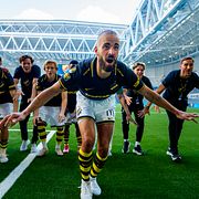 AIK:s Diogo Alberto Soares Tomas jublar med lagkamraterna efter vinsten med 1-3 under söndagens fotbollsmatch mellan Djurgården och AIK.