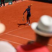 Elias Ymer under matchen. 