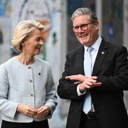 Ursula von der Leyen och Keir Starmer