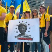 Lantbrukare protesterar mot budgetförslaget i Bryssel.
