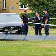 Polis på platsen.