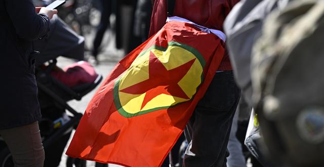 PKK-flagga under demonstration.  Johan Nilsson/TT