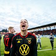 Östersunds Kristian Novak efter att klubben klarat kvalet till Superettan 13 november.