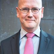 Thomas Östros.