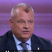 Skärmdump från SVT:s 30 minuter med kriminalvårdens generaldirektör Martin Holmgren. 