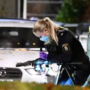 Poliser på plats under onsdagens skjutning.