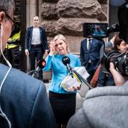 Finansminister Magdalena Andersson (S) på budgetpromenaden i september förra året.