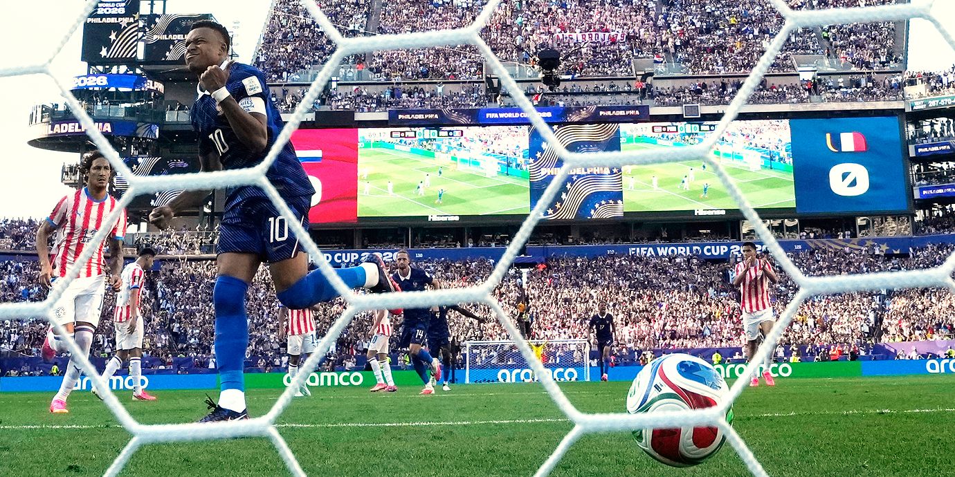 Kylian Mbappe slår in sitt sjunde mål i årets VM.