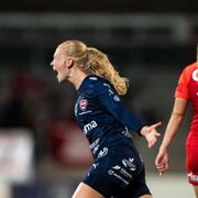 Sofie Bredgaard efter 1–0-målet. 