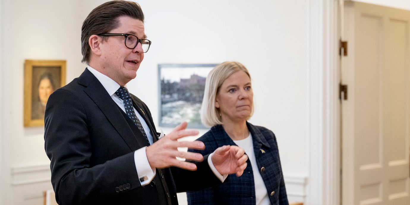 Riksdagens talman Andreas Norlén träffar Socialdemokraternas partiledare Magdalena Andersson.