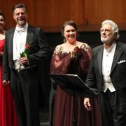 Placido Domingo applåderas i Salzburg i går.