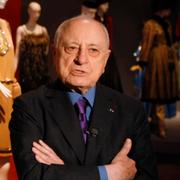 Pierre Bergé under en Yves Saint Laurent-utställning 2010.