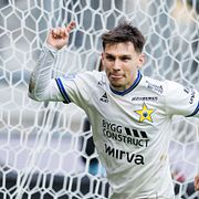 Sirius Isak Bjerkebo jublar efter 0-1 under fotbollsmatchen i Allsvenskan mellan GAIS och Sirius den 10 oktober 2026 i Göteborg.