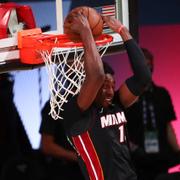 Bam Adebayo dunkar.