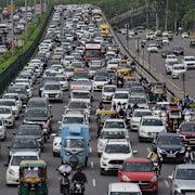 Trafikstockning på Delhi Jaipur-motorvägen, Gurgaon, Indien.