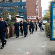 Poliser i Göteborg inför den demonstration som Nordiska motståndsrörelsen (NMR) håller i Göteborg på lördagen. 