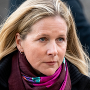 Cristina Stenbeck och Volvos vd Martin Lundstedt vid minnesceremonin.