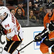 Sam Bennett och Jakob Silfverberg.