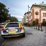 Polisbevakning av synagogan i Malmö.