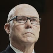 Amiral Frank Bradley har frågats ut i kongressen. Det skedde bakom stängda dörrar. 