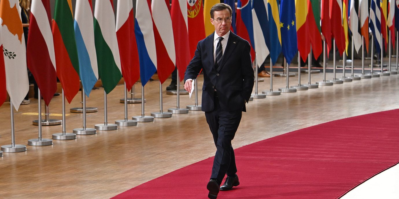 Statsminister Ulf Kristersson (M) anländer till EU-toppmötet i Bryssel.