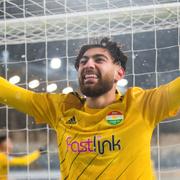  Dalkurds Rassa Rahmani jublar efter 1-0 