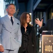 Daniel Craig, Barbara Broccoli och Michael Wilson i samband med att Craig fick en stjärna på Hollywood Walk of Fame.