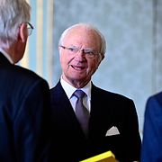 Kung Carl XVI Gustaf inför födelsedagsfirandet, på en bild tagen tidigare i veckan.