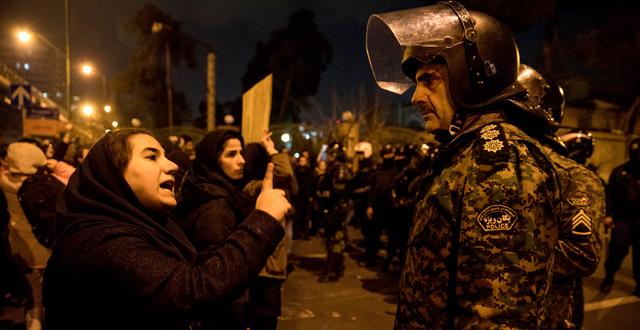 Demonstrationer i Teheran. Mona Hoobehfekr / TT NYHETSBYRÅN