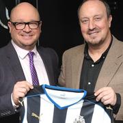 Benitez (th) är klar för Newcastle.