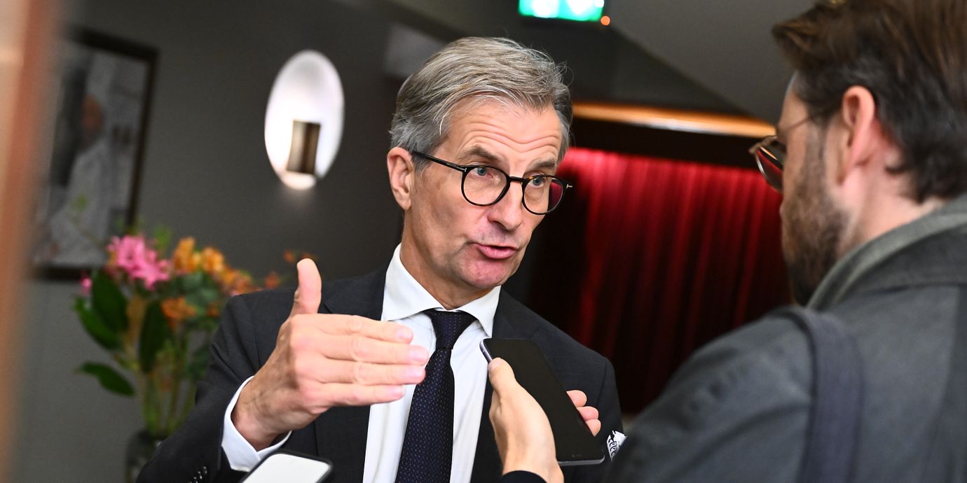 Riksbankschef Erik Thedéen talar om det ekonomiska läget och aktuell penningpolitik vid Ruter Dam-dagen på Kungliga Operan.