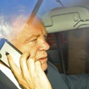 David Davis lämnar BBC i en taxi.