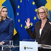 Ebba Busch (Kd) och Elisabeth Svantesson (M).