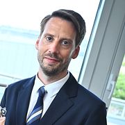 H&M-gruppens vd Daniel Ervér på kontoret efter pressträff där företagets sexmånadersrapport presenterats.