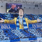 Djurgårdens supportrar med ett tifo tillägnat sportchef Bosse Andersson.