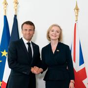 Emanuel Macron och Liz Truss i september. 